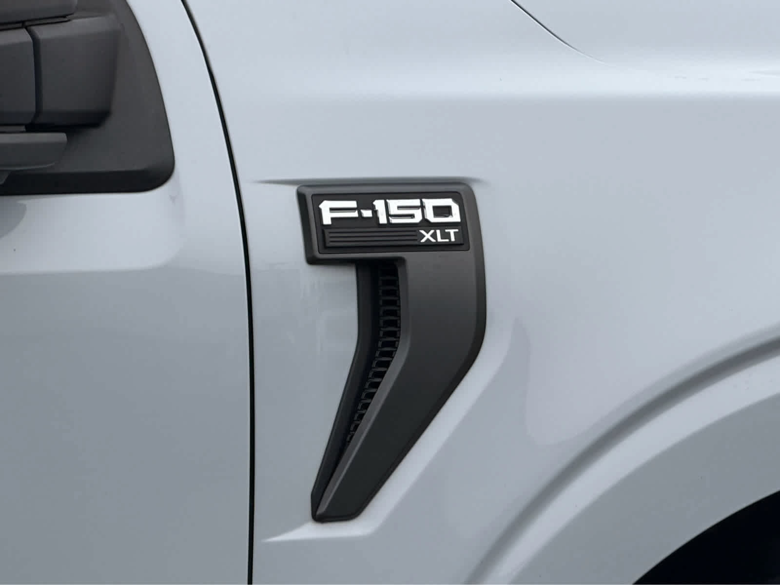 Used 2022 Ford F150 XLT w/ Equipment Group 302A High AWD/4WD image 7