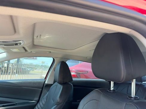 Used 2021 Hyundai Elantra Limited FWD image 10