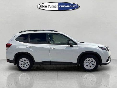 Used 2022 Subaru Forester AWD/4WD image 3