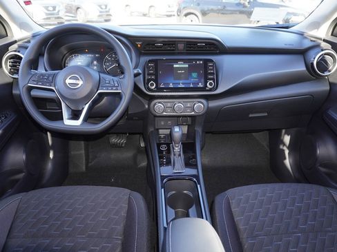 Used 2024 Nissan Kicks SV FWD image 9