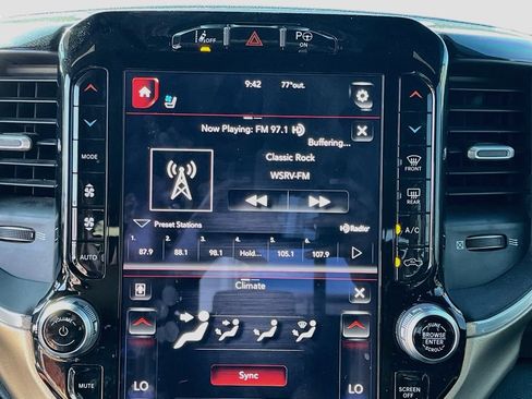 Used 2019 RAM 1500 Laramie AWD/4WD image 22