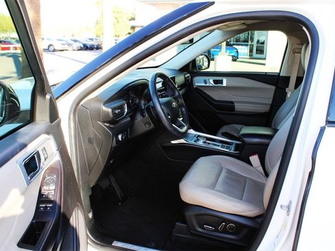 Used 2020 Ford Explorer Limited w/ Class III Trailer Tow Package image 10