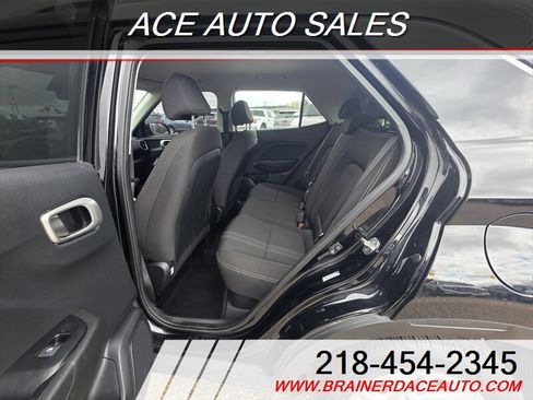 Used 2020 Hyundai Venue SEL FWD image 13