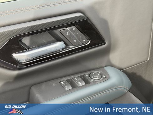 New 2026 GMC Yukon XL AT4 image 16