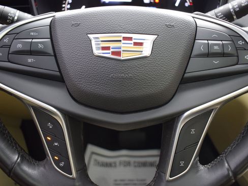 Used 2017 Cadillac XT5 Luxury w/ Driver Awareness Package image 21