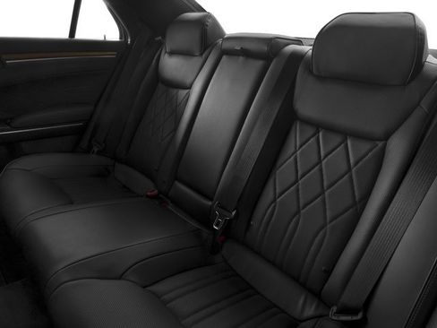 Used 2016 Chrysler 300 C Platinum w/ Safetytec Plus Group AWD/4WD image 17