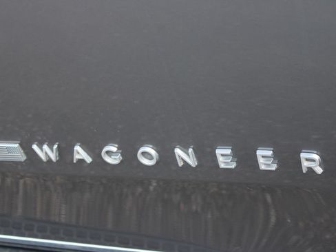 Used 2024 Jeep Wagoneer Series II AWD/4WD image 13