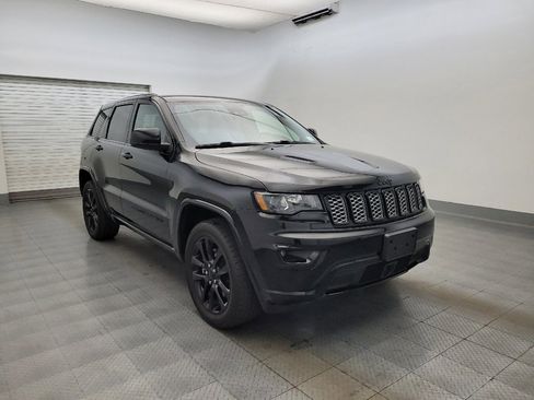 Used 2022 Jeep Grand Cherokee Laredo X AWD/4WD image 13