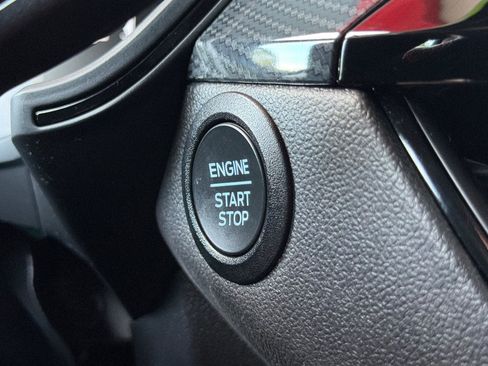 Used 2025 Ford Escape ST-Line AWD/4WD image 22