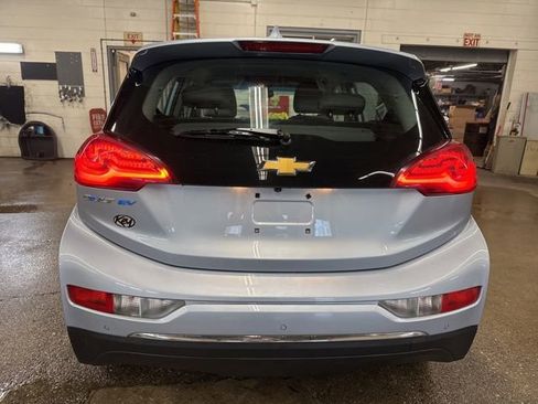 Used 2017 Chevrolet Bolt LT FWD image 5