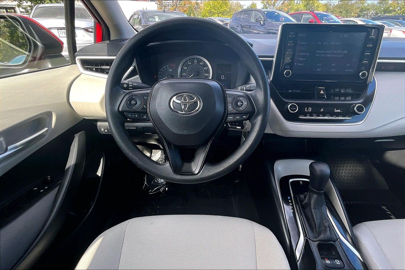 Used 2020 Toyota Corolla LE FWD image 5