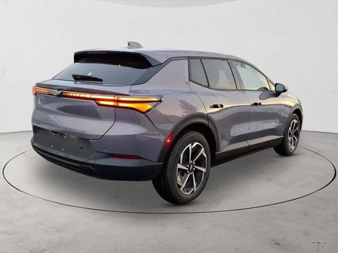 New 2026 Chevrolet Equinox EV LT image 5