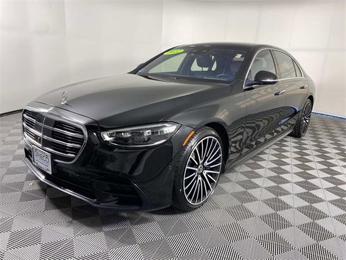 Used 2022 Mercedes-Benz S 500 4MATIC image 4