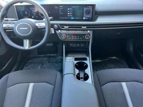 New 2025 Hyundai Sonata SEL image 3