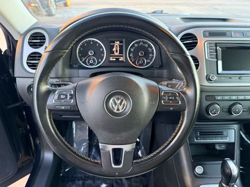 Used 2016 Volkswagen Tiguan S image 17