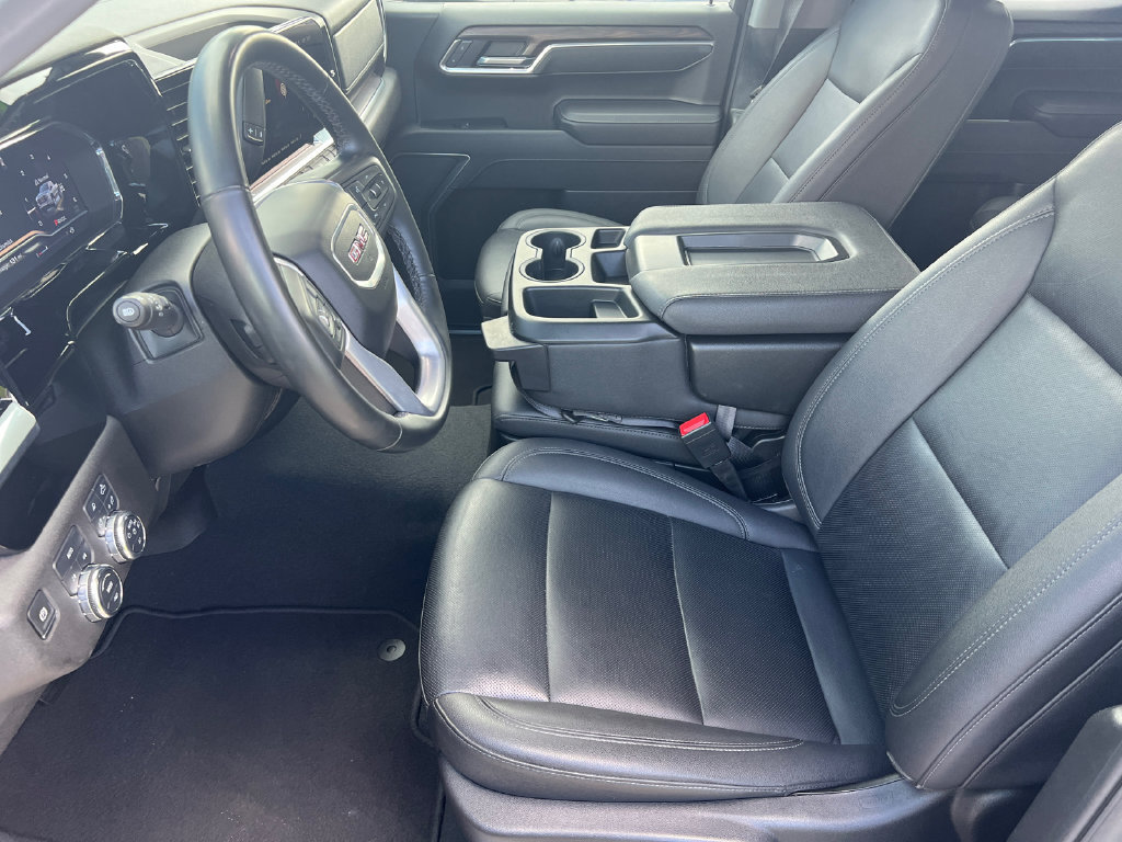 Used 2025 GMC Sierra 1500 SLT AWD/4WD image 17