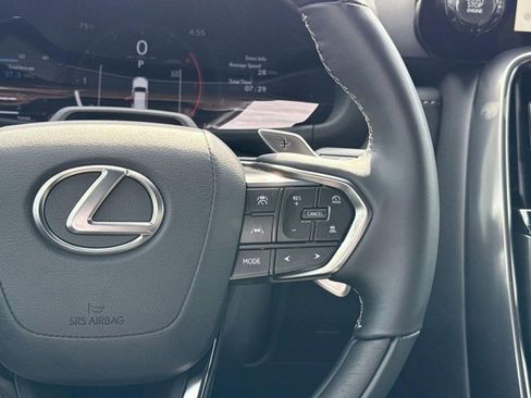 Certified 2025 Lexus LX 600 4WD w/ Appearance Package image 16