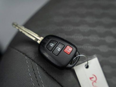 Used 2022 Toyota Tacoma SR5 image 43