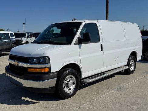 Used 2024 Chevrolet Express 2500 w/ Driver Convenience Package RWD image 11