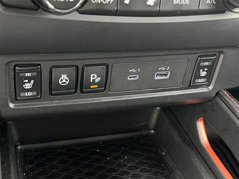 Used 2023 Nissan Frontier PRO-4X w/ Pro Convenience Package image 11