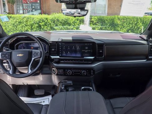 Used 2024 Chevrolet Silverado 1500 High Country w/ Technology Package image 25