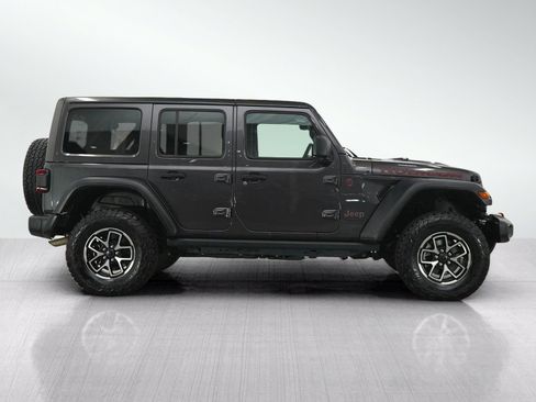 Used 2025 Jeep Wrangler Unlimited Rubicon w/ Convenience Group AWD/4WD image 6