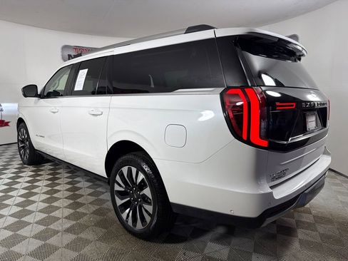 Used 2025 Ford Expedition Max Platinum w/ Driver's Package image 7