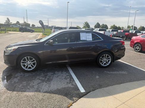 Used 2015 Chevrolet Malibu LT w/ Power Convenience Package FWD image 6