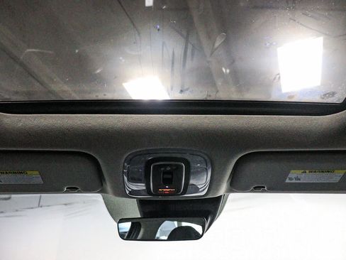 Used 2023 Hyundai Elantra Limited FWD image 12