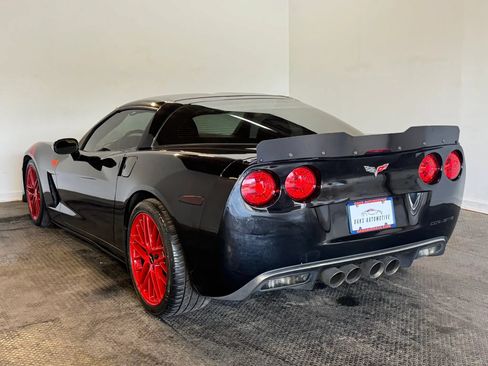 Used 2005 Chevrolet Corvette Coupe RWD image 10