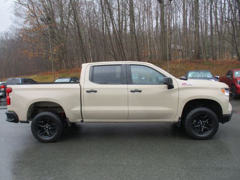 Certified 2022 Chevrolet Silverado 1500 LT Trail Boss w/ Convenience Package II image 4