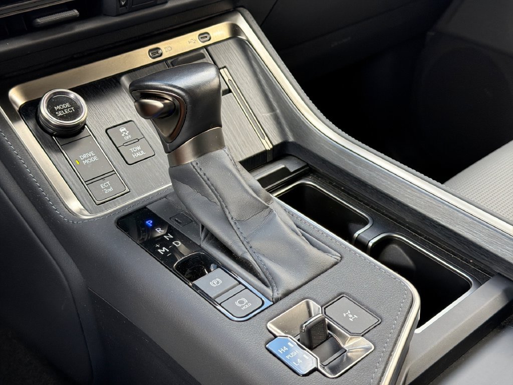 Certified 2024 Lexus GX 550 w/ Accessory Package (Z1) AWD/4WD image 20