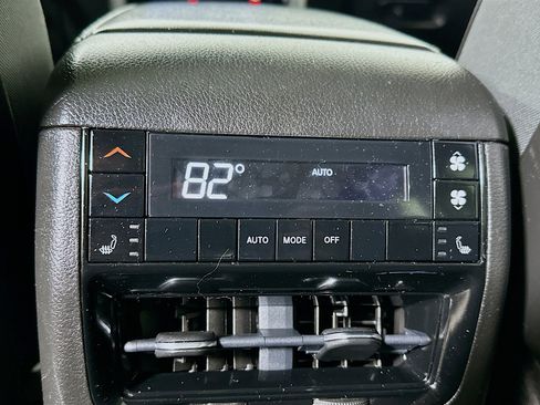 Used 2021 Jeep Grand Cherokee L Limited image 26