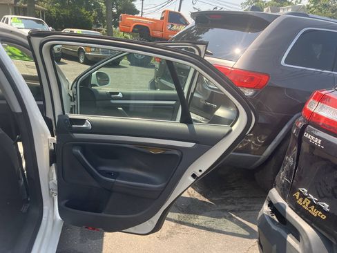 Used 2009 Volkswagen Jetta SEL FWD image 20