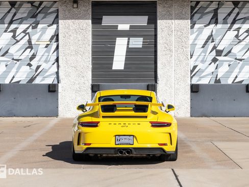 Used 2018 Porsche 911 GT3 w/ Sport Chrono Package image 15