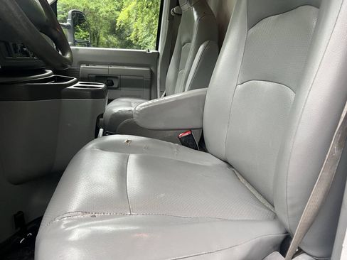 Used 2016 Ford E-350 and Econoline 350 Super Duty w/ Power Windows & Locks Group RWD image 15
