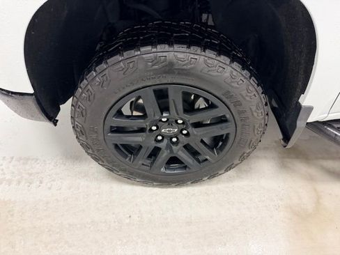 Certified 2024 Chevrolet Silverado 1500 LT Trail Boss w/ Convenience Package II image 22