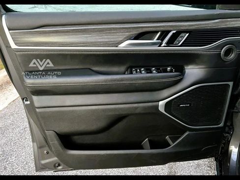 Used 2024 Jeep Wagoneer L Series II w/ Flexible Seating Group image 25