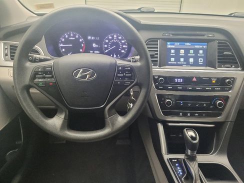 Used 2017 Hyundai Sonata SE FWD image 22