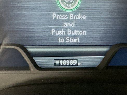 Used 2025 RAM 1500 Laramie image 18