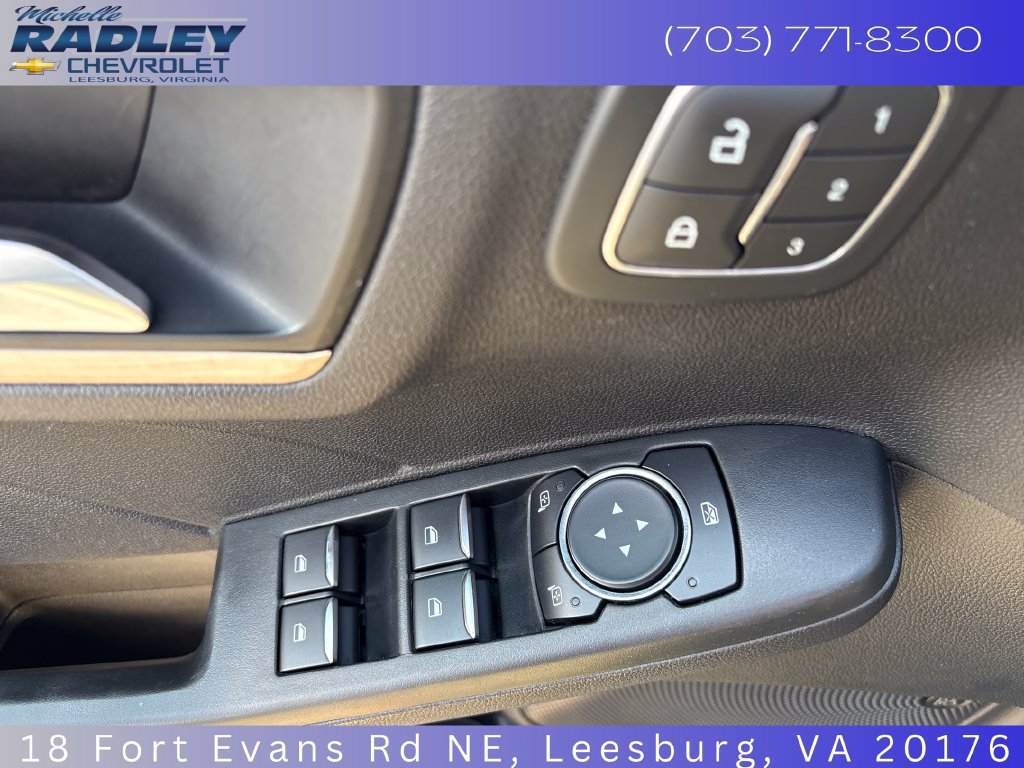 Used 2022 Ford Escape Titanium w/ Titanium Elite Package AWD/4WD image 13