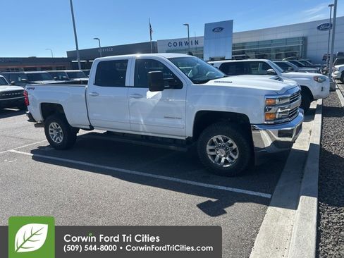 Used 2018 Chevrolet Silverado 2500 LT AWD/4WD image 4