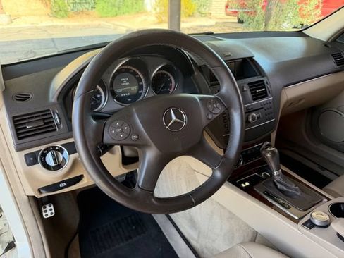 Used 2011 Mercedes-Benz C 300 Sedan image 27