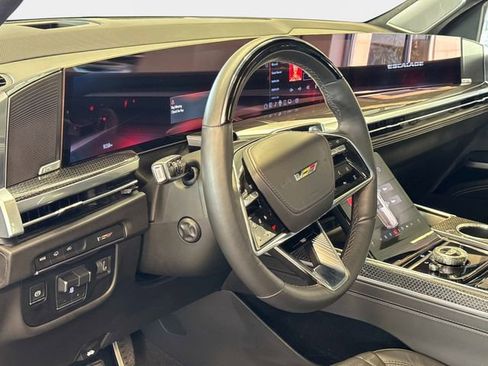 Used 2026 Cadillac Escalade V w/ LPO, ONYX Package AWD/4WD image 23