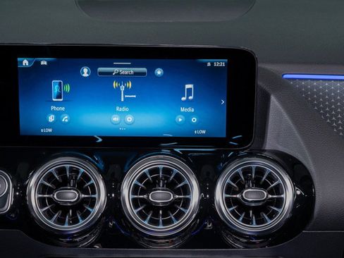 New 2026 Mercedes-Benz GLA 250 image 17