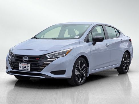 Used 2024 Nissan Versa SR w/ Trunk Package image 8