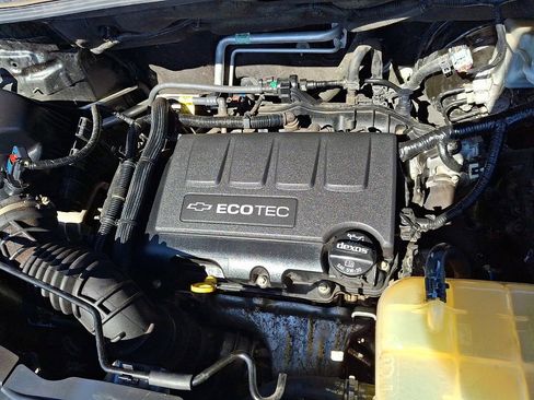 Used 2020 Chevrolet Trax LS FWD image 30