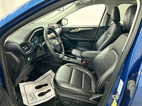 Used 2022 Ford Escape SEL image 9