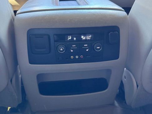 Used 2015 GMC Yukon XL Denali w/ Touring Package image 37