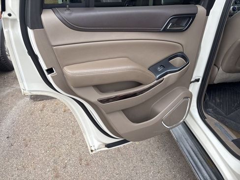 Used 2015 GMC Yukon SLT image 17